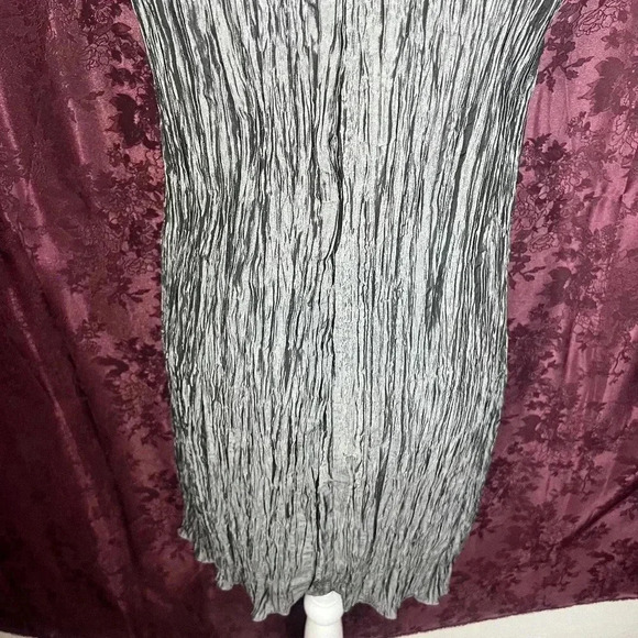 Vintage Silver Satin Crepe Shift Dress With Flower Metallic Women's Size 10 - Picture 4 of 9